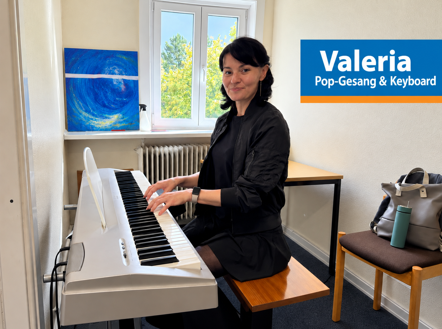 Valeria Schumann am Keyboard in der Musikschule Elmshorn.